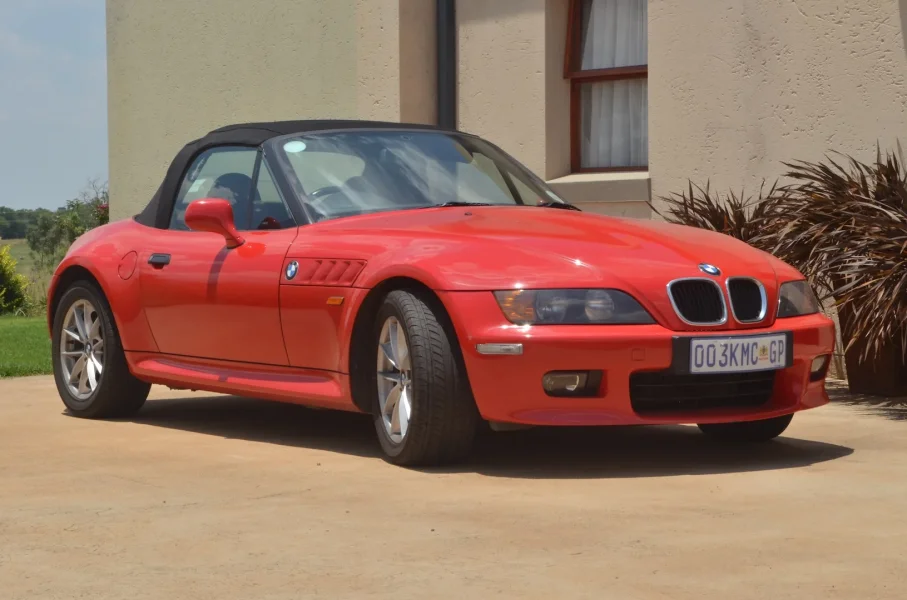 bmw z3 red mail size .webp