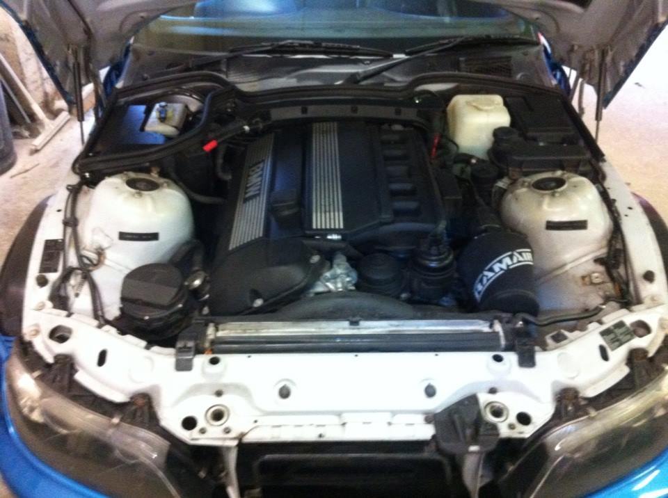 engine bay.jpg