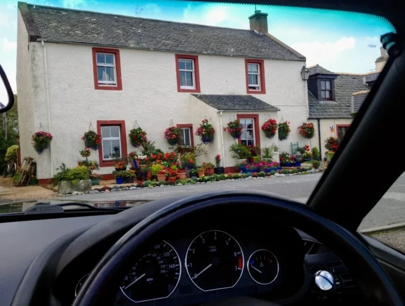 Screenshot_20190726-231600_Photos.webp Screenshot_20190726-231600_Photos.webp