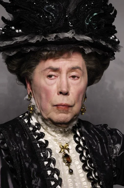 brian-bedford-as-lady-bracknell1-677x1024.webp