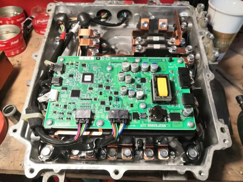 outlander_inverter_2.webp