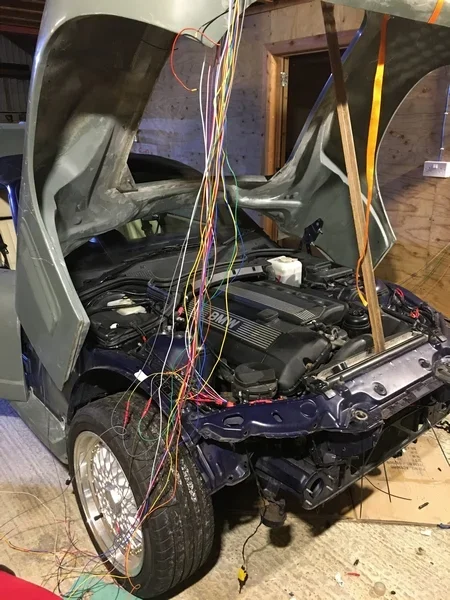 Exterior Build Wiring Fornt Lights 4.webp