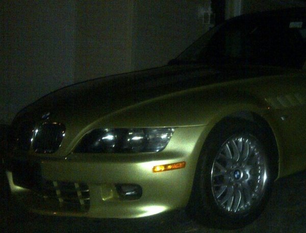 bmwz3pistachiogreen night.jpg