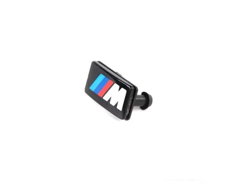 BMW_Steering_Wheel_Mbadge_02.webp