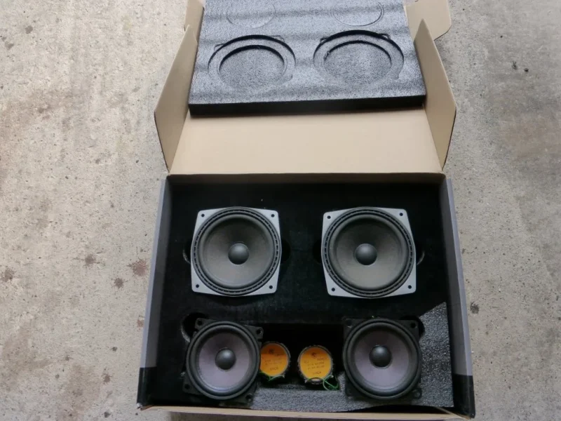 2013-01-01 00.00.00-4z3m speakers.webp
