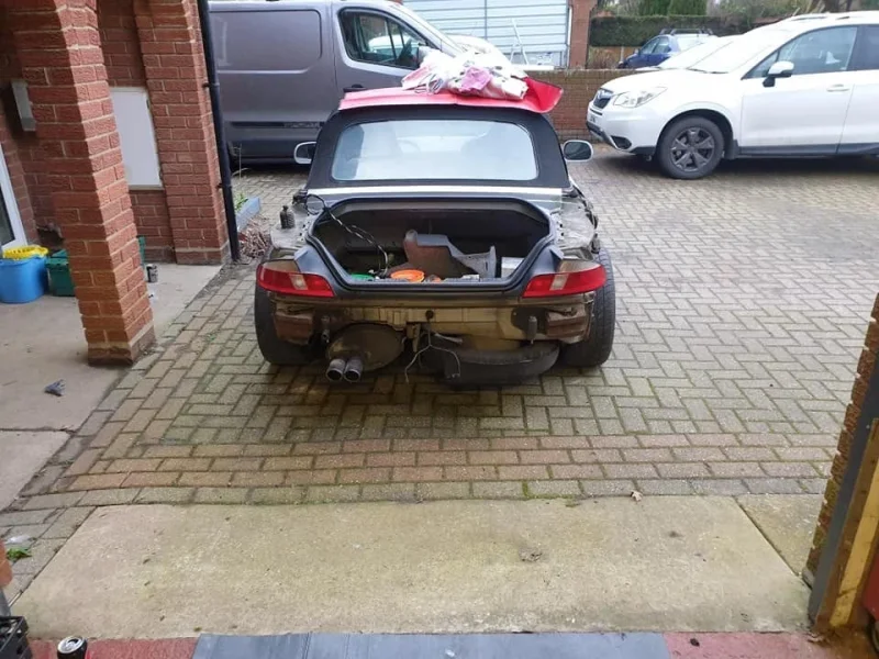 2000-bmw-z3-67ed2f2507ef9.webp