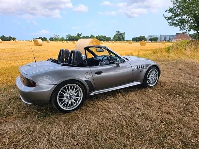 2000-bmw-z3-67ed2f2505836.webp