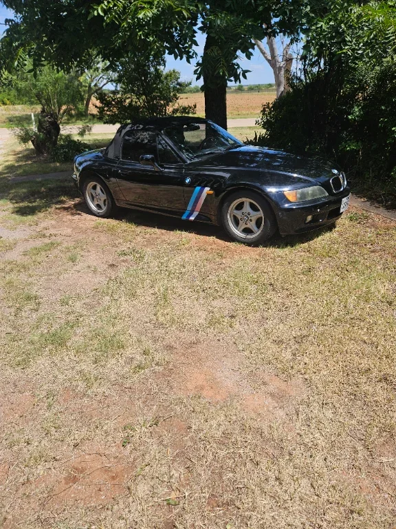 Took advantage of some shade | BMW Z1 Z4 Z8 Z3 Forum and Technical