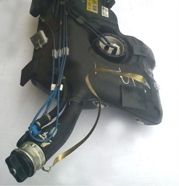 Z3 Fuel Tank 2.jpg