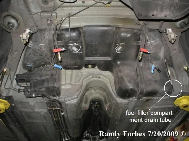 Z3 Fuel Tank 1.webp Z3 Fuel Tank 1.webp