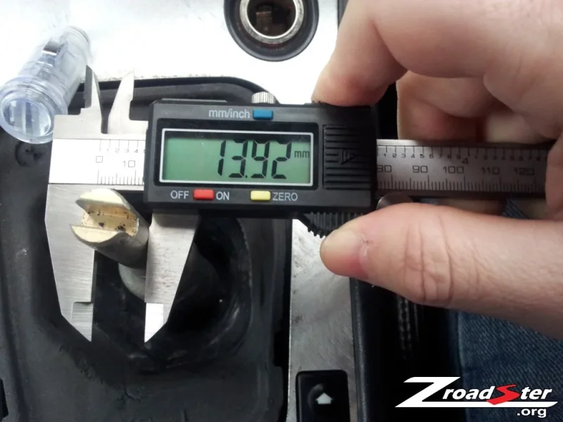 Z3GearKnob01.webp