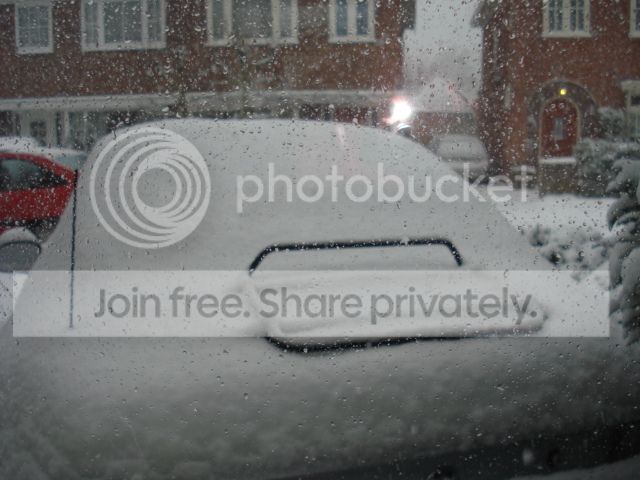 Snow04-12-2010001_zps1670e850.jpg