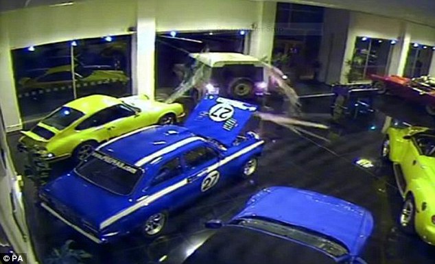 265A186A00000578-0-image-a-1_1425578876721.jpg