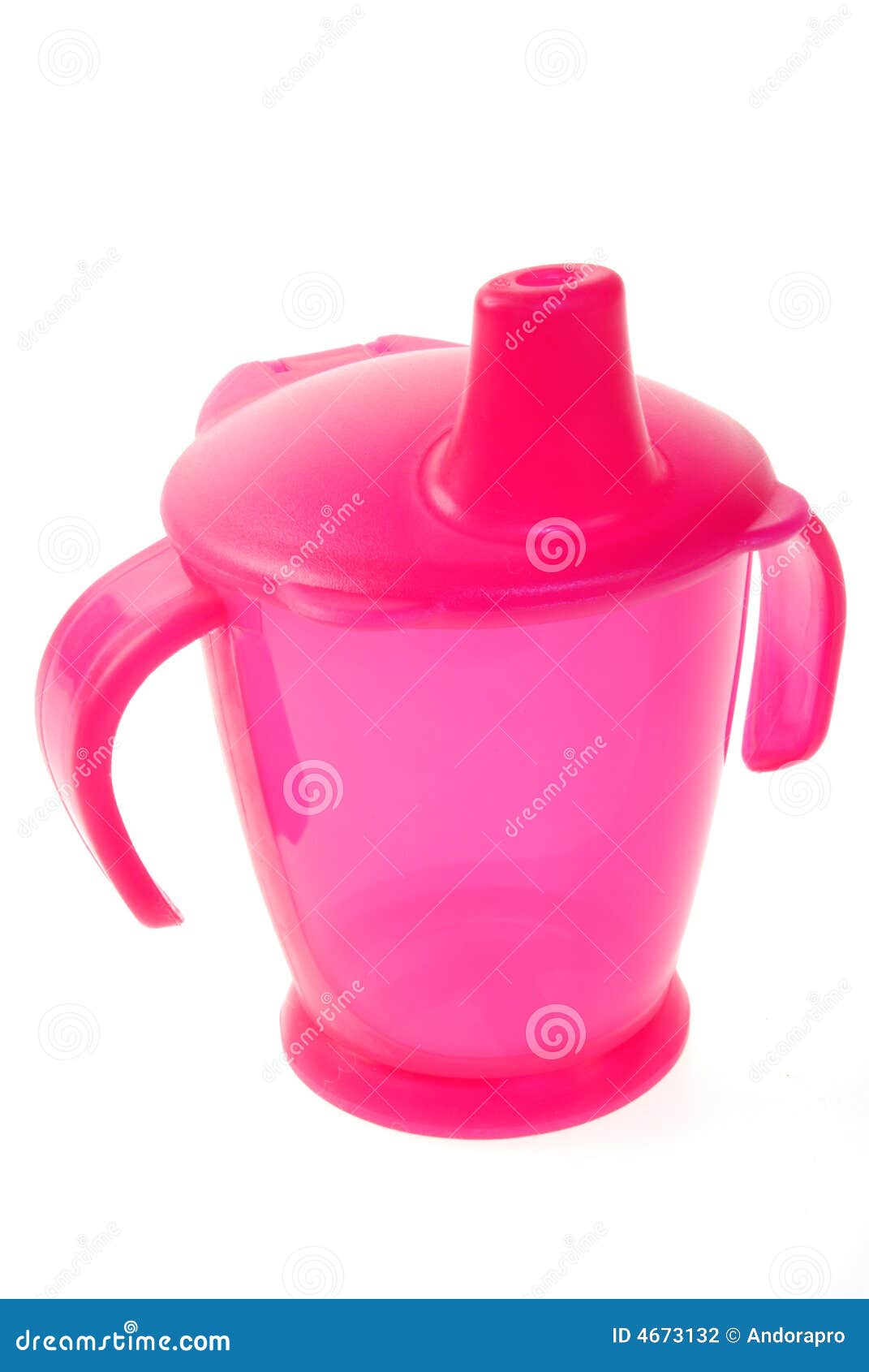 baby-drinking-cup-4673132.jpg